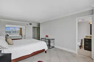 137 Golden Isles Dr, Hallandale Beach, FL 33009 - Photo 35