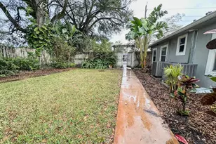 2815 NW 88th St, Miami, FL 33147 - Photo 11