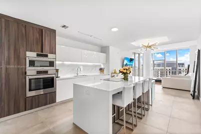 851 NE 1st Ave #4011, Miami, FL 33132 - Photo 3