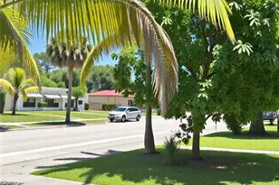 16204 NE 18th Ct, North Miami Beach, FL 33162 - Photo 9
