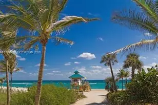 16204 NE 18th Ct, North Miami Beach, FL 33162 - Photo 11