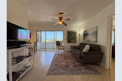 1700 Pierce St #702, Hollywood, FL 33020 - Photo 1