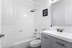 5640 NW 115th Ct, Doral, FL 33178 - Photo 25