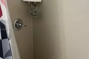 8145 NW 7th St, Miami, FL 33126 - Photo 15