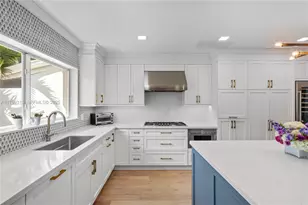 725 Vilabella Ave, Coral Gables, FL 33146 - Photo 13