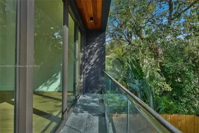 30 NE 50th St, Miami, FL 33137 - Photo 23