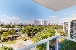3625 N Country Club Dr, Aventura, FL 33180 - Photo 27