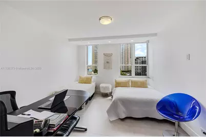 701 Brickell Key Blvd #1110, Miami, FL 33131 - Photo 21