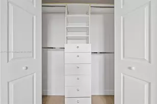 8401 NW 8th St, Miami, FL 33126 - Photo 25