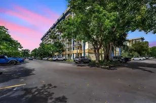 801 NW 47th Ave, Miami, FL 33126 - Photo 11