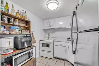 4550 NW 9th St #106E, Miami, FL 33126 - Photo 3