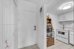 4550 NW 9th St, Miami, FL 33126 - Photo 3