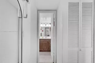 4550 NW 9th St, Miami, FL 33126 - Photo 9