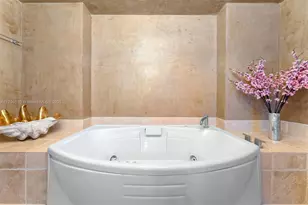 18201 Collins Ave, Sunny Isles Beach, FL 33160 - Photo 17