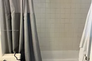 2424 SE 17th Causeway, Fort Lauderdale, FL 33316 - Photo 9