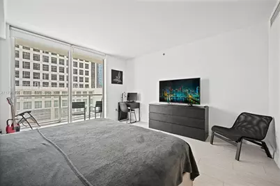 500 Brickell Ave #1208, Miami, FL 33131 - Photo 13