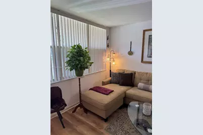 9021 Sunrise Lakes Blvd #115, Sunrise, FL 33322 - Photo 17