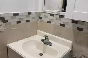 9021 Sunrise Lakes Blvd, Sunrise, FL 33322 - Photo 25