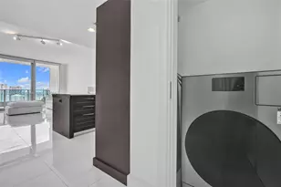 200 Biscayne Blvd Way, Miami, FL 33131 - Photo 13