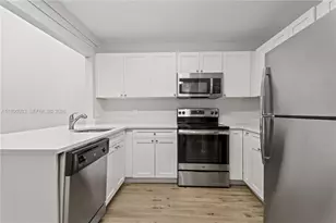 4159 Palm Bay Cir, West Palm Beach, FL 33406 - Photo 5