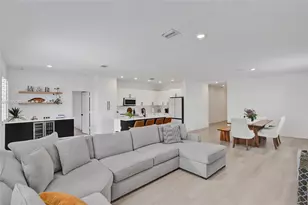 14836 SW 162nd St, Miami, FL 33187 - Photo 9