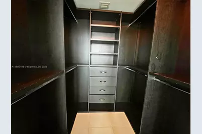 888 Biscayne Blvd #4012, Miami, FL 33132 - Photo 29