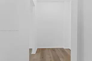 6900 Bay Dr, Miami Beach, FL 33141 - Photo 19