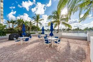 5700 Collins Ave, Miami Beach, FL 33140 - Photo 17