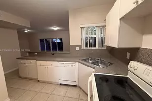 646 SW 7th Terrace, Florida City, FL 33034 - Photo 9