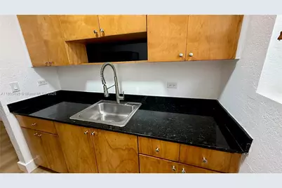 7334 Harding Ave #3, Miami Beach, FL 33141 - Photo 15