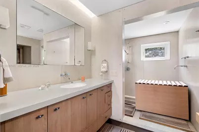 2500 Mercedes Dr, Fort Lauderdale, FL 33316 - Photo 23