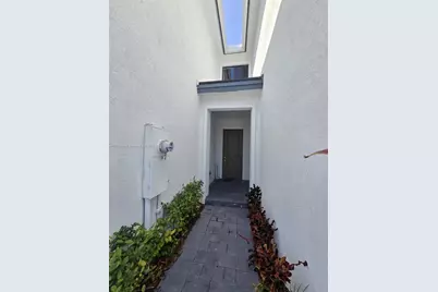 10847 SW 232nd Ter, Homestead, FL 33032 - Photo 5