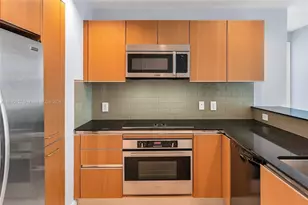 1060 Brickell Ave, Miami, FL 33131 - Photo 9