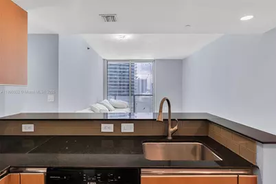 1060 Brickell Ave #1811, Miami, FL 33131 - Photo 11