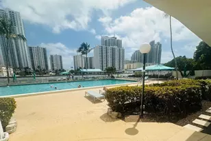 800 Parkview Dr, Hallandale Beach, FL 33009 - Photo 27