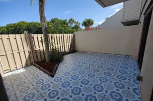 616 Executive Center Dr, West Palm Beach, FL 33401 - Photo 5