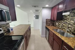 616 Executive Center Dr, West Palm Beach, FL 33401 - Photo 11