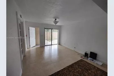 616 Executive Center Dr #107, West Palm Beach, FL 33401 - Photo 9