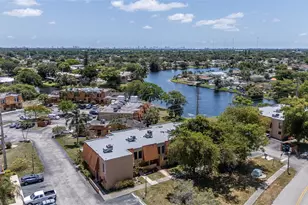 1541 NW 92nd Ave, Pembroke Pines, FL 33024 - Photo 1