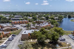 1541 NW 92nd Ave, Pembroke Pines, FL 33024 - Photo 29