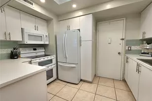 3505 S Ocean Dr, Hollywood, FL 33019 - Photo 13