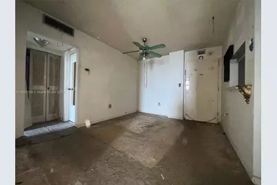1470 NE 125th Ter #810, North Miami, FL 33161 - Photo 17
