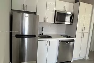 1601 Meridian Ave, Miami Beach, FL 33139 - Photo 5