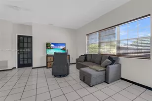 1371 NW 198th St, Miami Gardens, FL 33169 - Photo 9