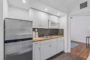 1555 Pennsylvania Ave, Miami Beach, FL 33139 - Photo 5