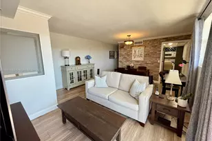 16518 NE 26th Ave, North Miami Beach, FL 33160 - Photo 3