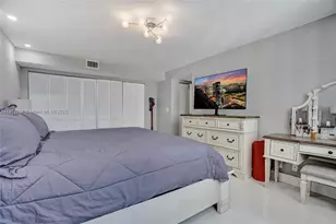 2301 S Ocean Dr, Hollywood, FL 33019 - Photo 27