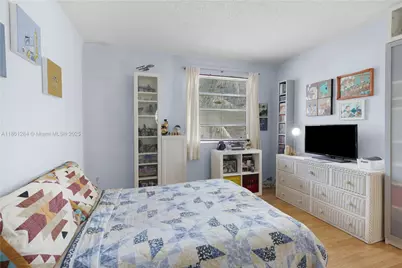 325 NW 72nd Ave #308, Miami, FL 33126 - Photo 11