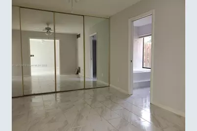 637 Executive Center Dr #N102, West Palm Beach, FL 33401 - Photo 7