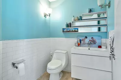 300 S Pointe Dr #403, Miami Beach, FL 33139 - Photo 17